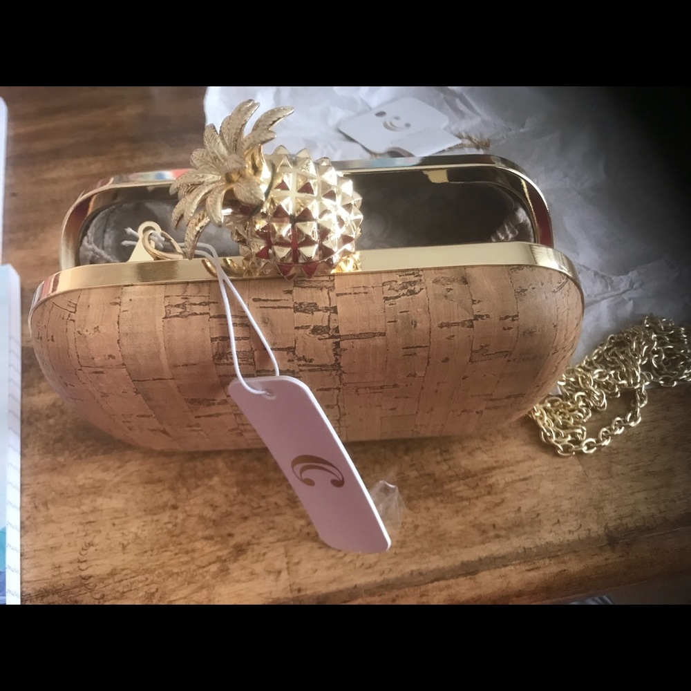 Pineapple cork clutch and necklace for summer! - Picture 2 of 5